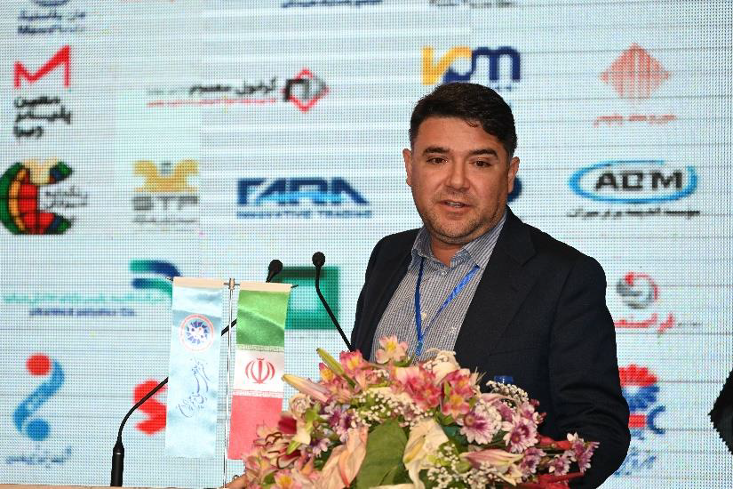 سخنرانی دکتر صادق صحرایی مدیرعامل مجتمع فراصنعت طبرستان درمورد پیش بینی و تحلیل وضعیت عرضه و تقاضای منابع انسانی در بنگاههای صنایع پلاستیک در سال 1401